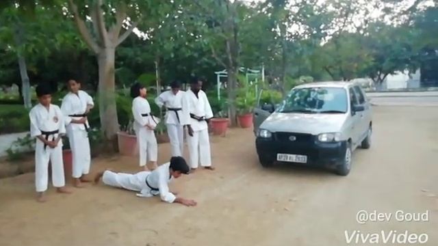 BRILLIANT KARATE ACADEMY COACH DEV GOUD смотреть онлайн