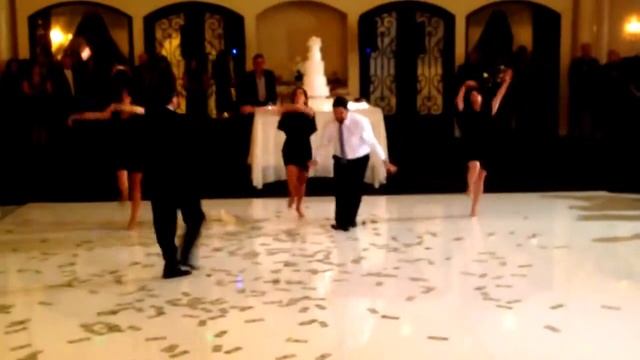 Свадебные Приколы Денежный Танец Жениха Срочно посмотреть!!! смотреть онлайн