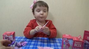 Игрушки пони в сюрпризах и Нелли