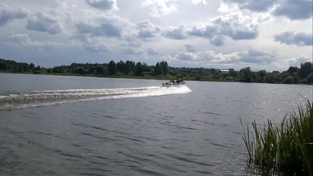 Crestliner Tournament 1850 мотор Jonson 130 смотреть онлайн