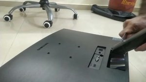 How to remove a Samsung curved monitor neck stand | Samsung Curved Monitor Remove Stand