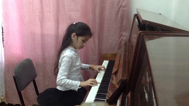 Устинова Надя-8 лет(Гиллок-"В старой Вене"/Диабелли-Сонатина F-dur) смотреть онлайн