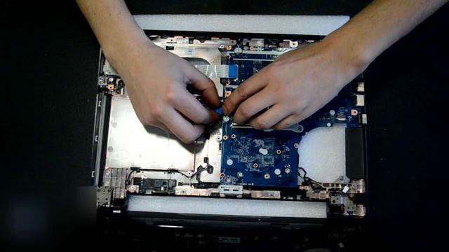 Замена матрицы для ноутбука Lenovo G50-45 Матовая смотреть онлайн