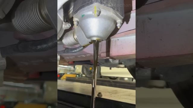 Ferrari F8 Tributo Maintenance Service Process | Oil Change. смотреть онлайн