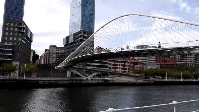 Día 2. Bilbao puente Zubizuri смотреть онлайн