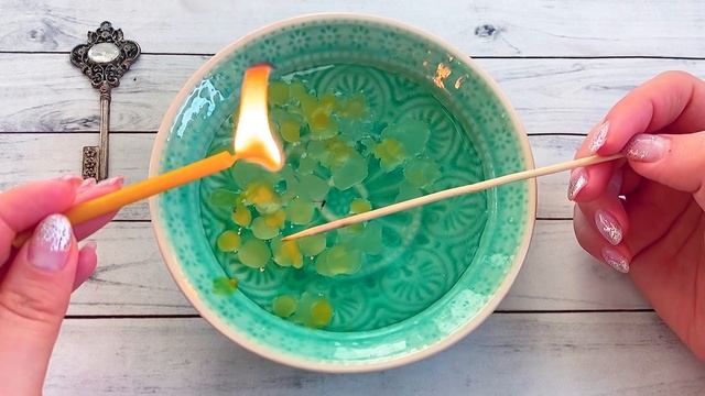 ❗️С КЕМ? С ЧЕМ? КАК? ВЫ ВХОДИТЕ В ЛЕТО??Гадание на воске ? Гадание на свече