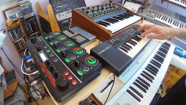Clef B30 Microsynth song 80'ies Again with Boss DR-110 & Casio SK-1 5.4.2020 смотреть онлайн