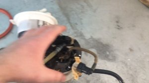 Замена топливного насоса на Passat B6 1.8tsi