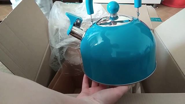 Чайники, кастрюли, сковорода фирмы Travola. Распаковка посылки из магазина OZON смотреть онлайн