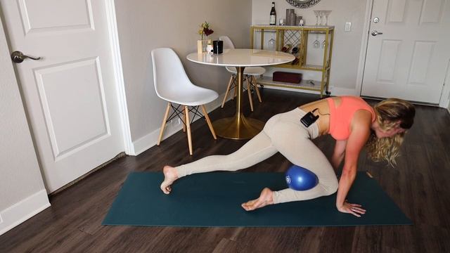 30 Min Power Pilates Mini Ball смотреть онлайн