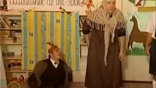 IHM - Öreg néne bőrzekéje смотреть онлайн