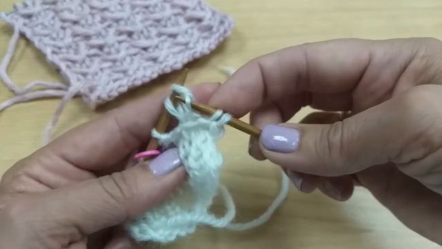 Рельефный плотный узор. Вязание спицами. смотреть онлайн