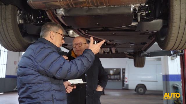 Peugeot 408: Analisi tecnica del rinnovato coupè francese смотреть онлайн