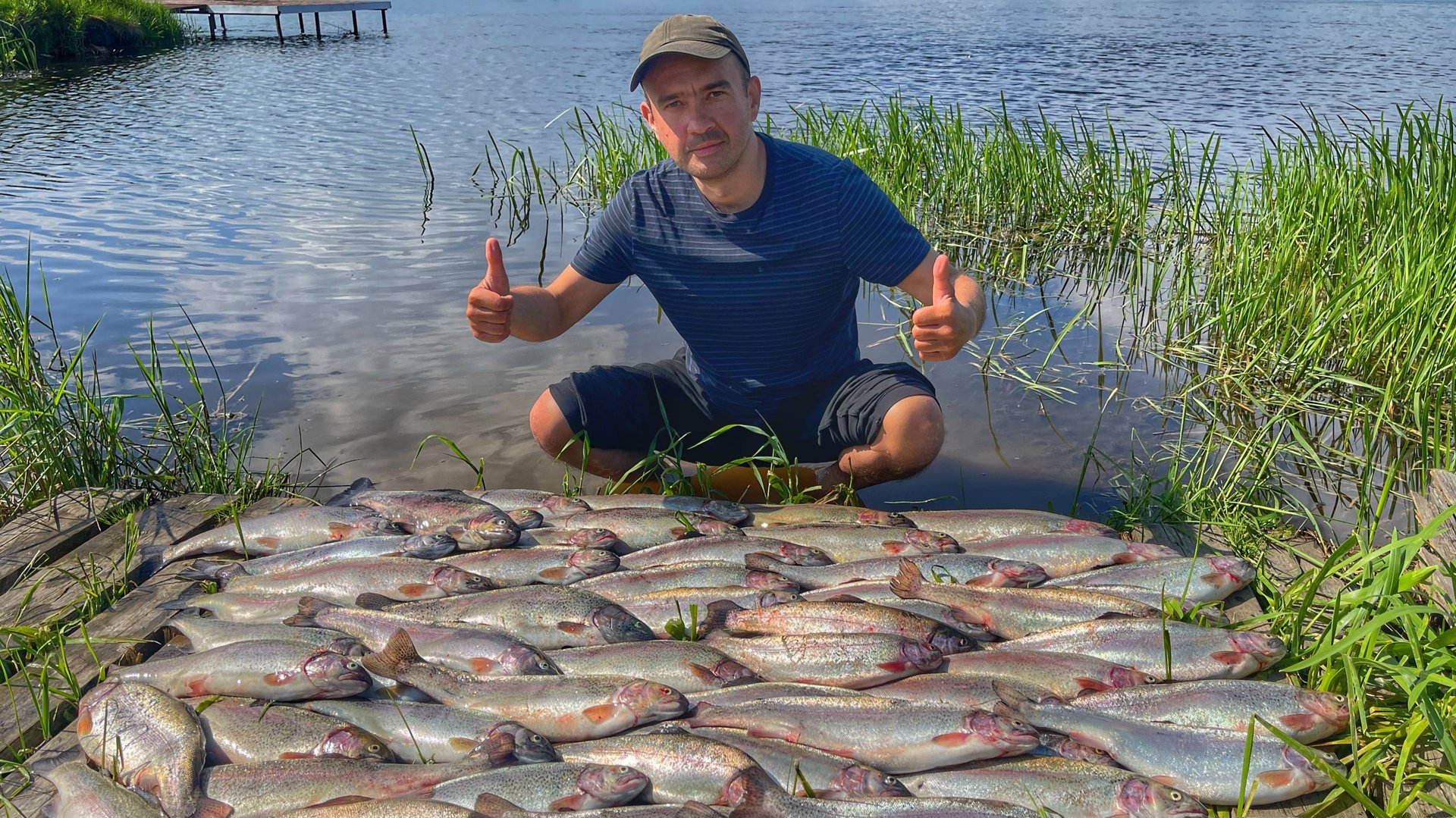 Супер рыбалка на форель! Отличный клев беглянки на бомбарду с резиной🎣💪🏻 смотреть онлайн