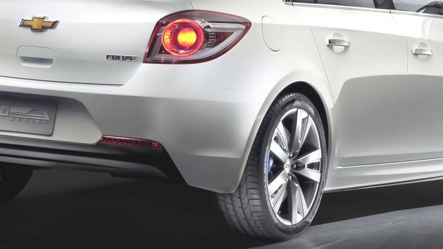 Chevrolet Cruze Hatchback Show Car Promo смотреть онлайн