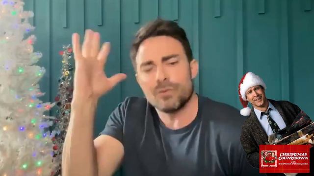 Hallmark Channel's Jonathan Bennett Performs Clark Griswold's Monologue from Christmas Vacation смотреть онлайн