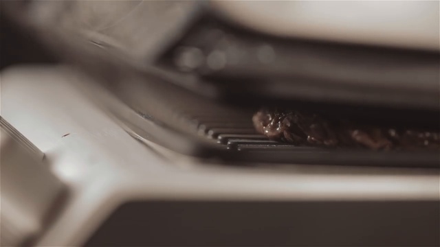 Обзор «Kitfort КТ-1603 электрогриль, цвет черный, серый» смотреть онлайн