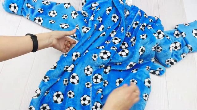 Халат махровый подросток мячи. Код:885. смотреть онлайн