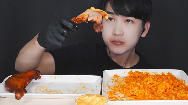 자메이카 통닭다리 구이🍗 + 체다치즈 3장 추가한 까르보불닭볶음면🍜 먹방 | chicken leg + Spicy fire noodles mukbang ASMR смотреть онлайн