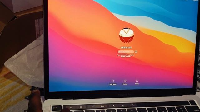 Unboxing Apple's "New" MacBook Pro 13........new смотреть онлайн