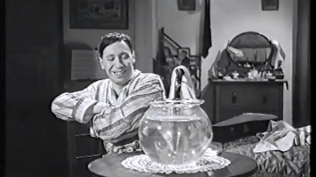 GEORGE FORMBY: Swim Little Fish, Swim On смотреть онлайн