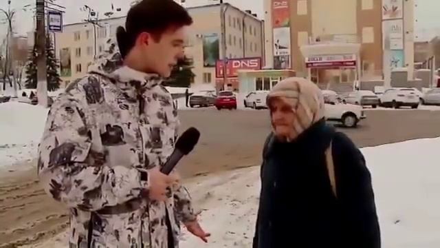 БАБКА ЖЖЕТ)))) ПРИКОЛ смотреть онлайн