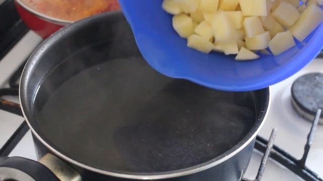 ТОМАТНЫЙ КРЕМ-СУП С ФАСОЛЬЮ смотреть онлайн