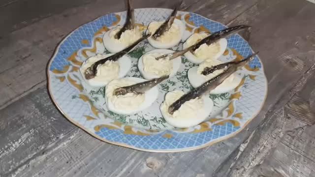 Закуска _Шпротинка в яйце_ (720p).mp4