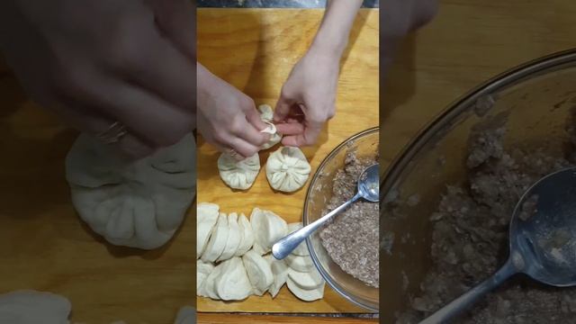 Сочные Хинкали. Быстрый рецепт. Грузинская кухня. смотреть онлайн