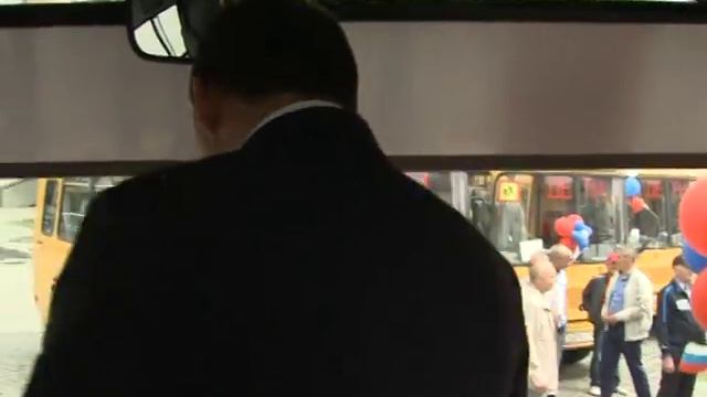 45 новых школьных автобусов для 24 муниципалитетов Свердловской области смотреть онлайн