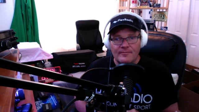 Ham Radio Live #HRL 169! Full/Extra Friday! UK & US Top Licenses Answers. Plus The Start Of CW Work смотреть онлайн