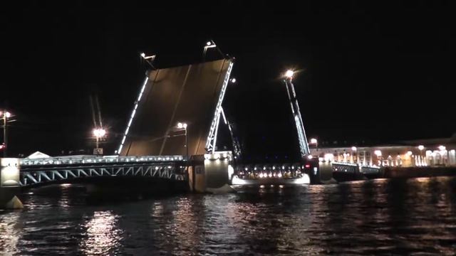 Развод моста и прогулка на пролётке в Петербурге смотреть онлайн