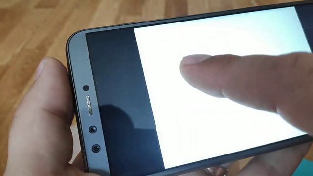 Битые пиксели на Huawei Honor 9Lite. Спор с Pandao.