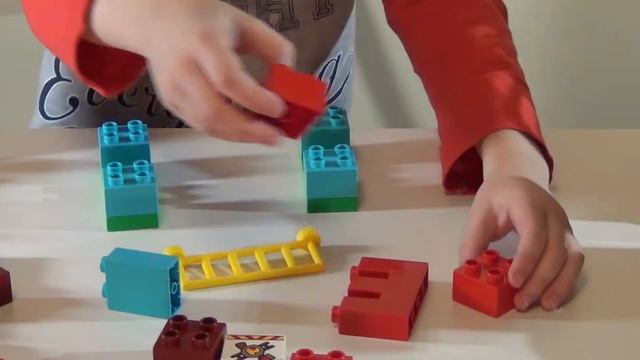 LEGO DUPLO Pozarnaja stancija 10593 Конструктор Пожарная станция смотреть онлайн