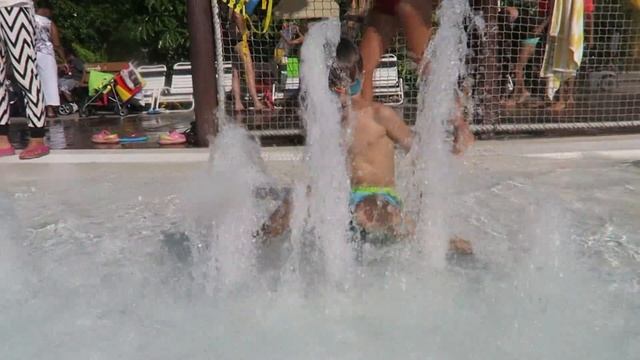 Lego Water Park Fun Slides for All Family Legoland USA смотреть онлайн