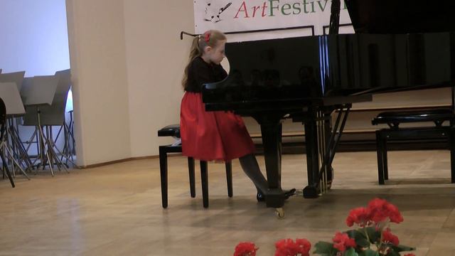 Таня Швец П.И.Чайковский"Апрель.Подснежник",М.Глинка"Ме смотреть онлайн