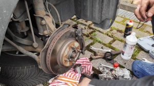 Не отпускает суппорт, меняю ремкомплект Тойота Королла 120