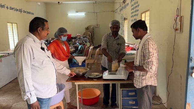 సీతాఫలాల గుజ్జు ప్రాసెస్ చేస్తున్నం | Custard Apple Processing by IKP смотреть онлайн