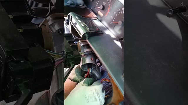 НЕ крутит СТАРТЕР - не работает, не реагирует на поворот ключа. ВАЗ 2115, 2114, 2113, 2110 и т.д.