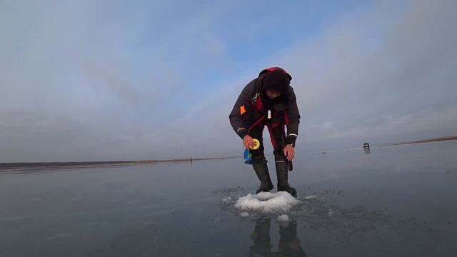 Оставили жерлицы на ночь!!! И вот что случилось?! часть 2 смотреть онлайн