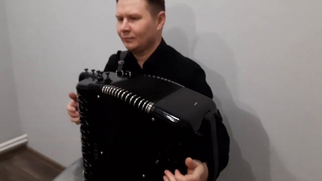 Тёмная ночь, только пули свистят по степи… Играет Сергей Козубенко. смотреть онлайн
