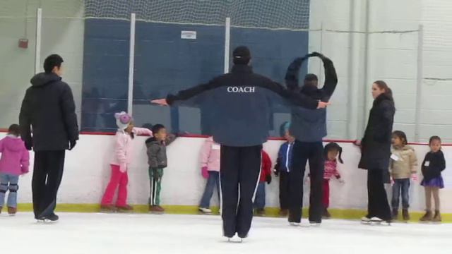 2011-11-02 Edison 3rd Ice Skating Class смотреть онлайн