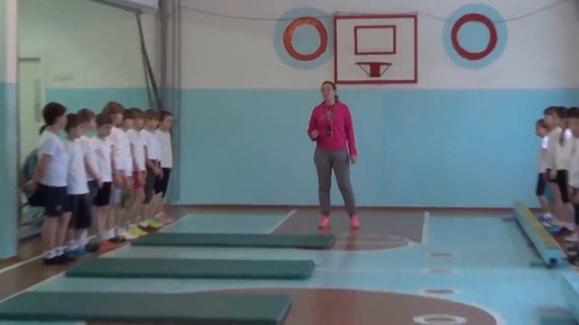 Урок физкультуры в 3 "В" классе смотреть онлайн
