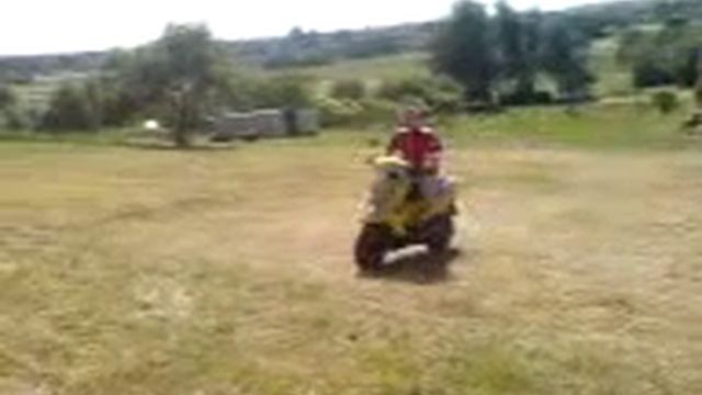 srajek&jego skuter;-)) смотреть онлайн