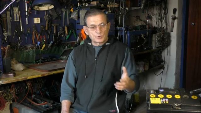 Ты ещё не знаешь как АКБ взрывается и плюётся кислотой? Автоэлектрик рассказывает о таких случаях. смотреть онлайн