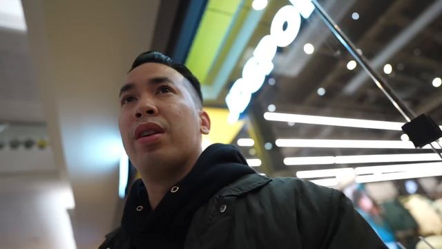 WON'T SIT FOR LONG !!! JORDAN 12 CHERRY PICK UP VLOG IN CHICAGO смотреть онлайн