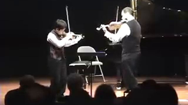 Mozart Tabletop Duet for 2 violins with Andrew Lu and Leonid Sushansky смотреть онлайн