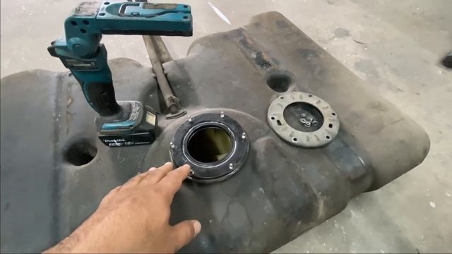 96 Chevy Impala SS LS Swap Build: Fuel System and First Start Up смотреть онлайн