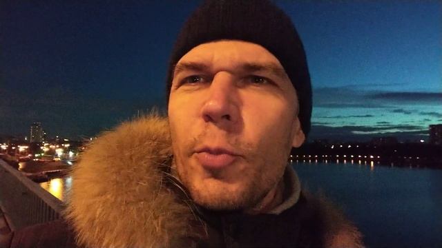 "Ну вот и я в семье поэтов....".Александров Григорий читает свой стих. смотреть онлайн