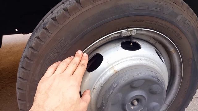 МНОГИЕ НЕ ЗНАЮТ ДЛЯ ЧЕГО ЭТИ БАЛАНСИРОВОЧНЫЕ ГРУЗА НА КОЛЕСАХ. смотреть онлайн